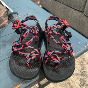 Chaco’s New in box size 7